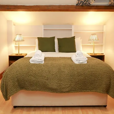 Poppythorn At Lovelady Shield