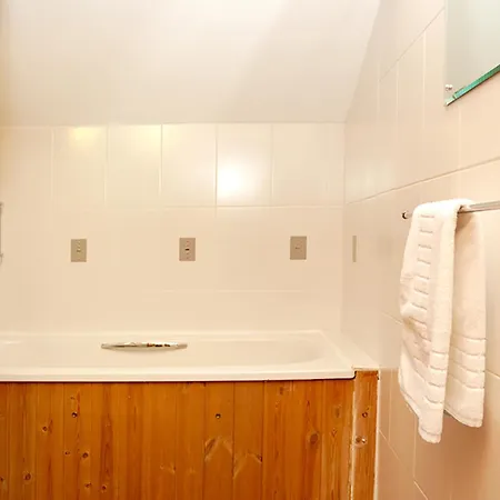 Poppythorn At Lovelady Shield With Hot Tub Holiday home *