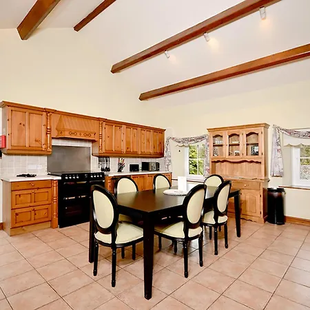 Poppythorn At Lovelady Shield