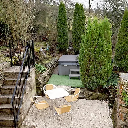 Poppythorn At Lovelady Shield With Hot Tub Holiday home *
