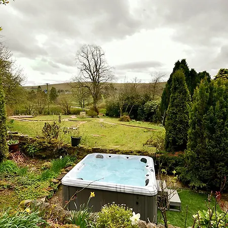 Holiday home Poppythorn At Lovelady Shield With Hot Tub Alston