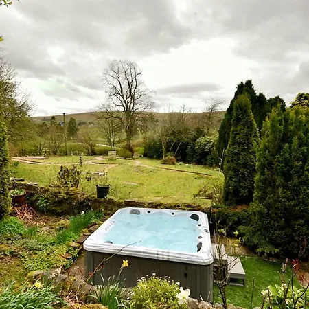 Holiday home Poppythorn At Lovelady Shield With Hot Tub Alston