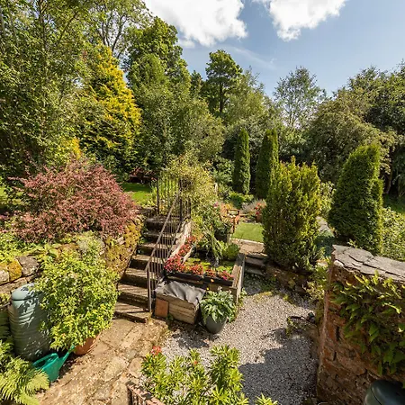 Holiday home Poppythorn At Lovelady Shield With Hot Tub *